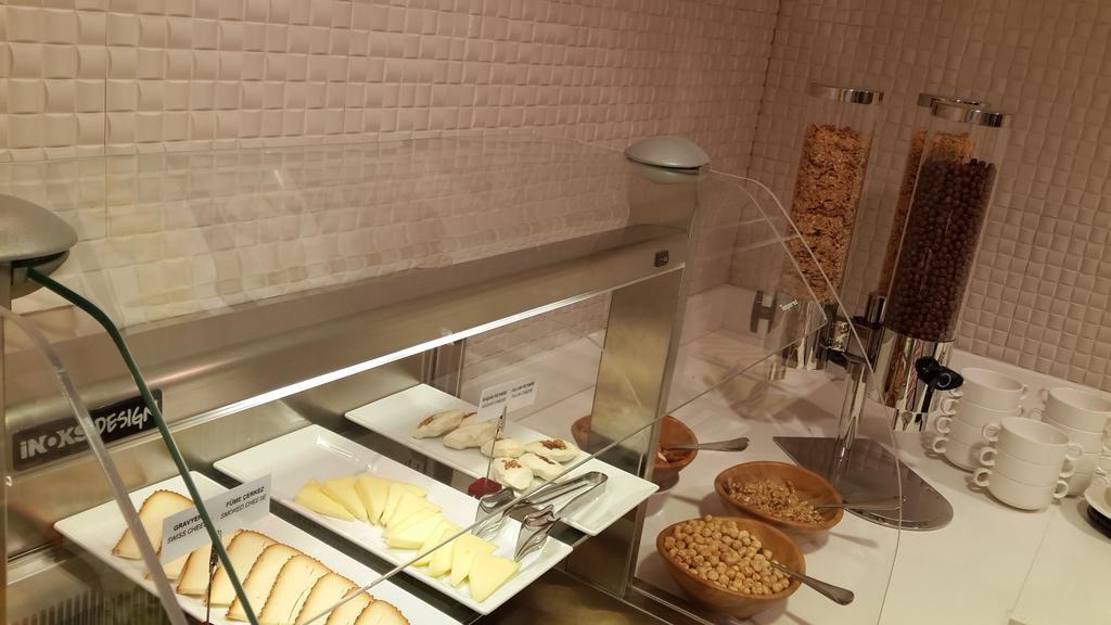 Warwick Ankara Hotel Luaran gambar