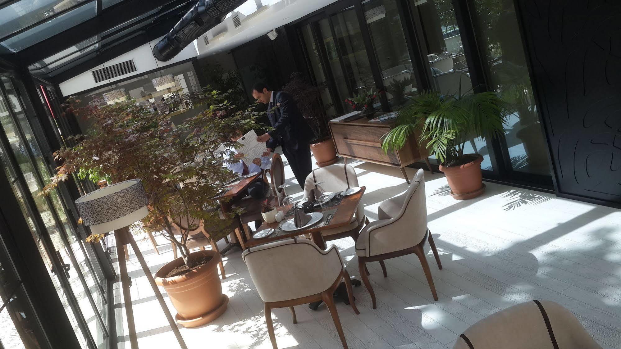 Warwick Ankara Hotel Luaran gambar